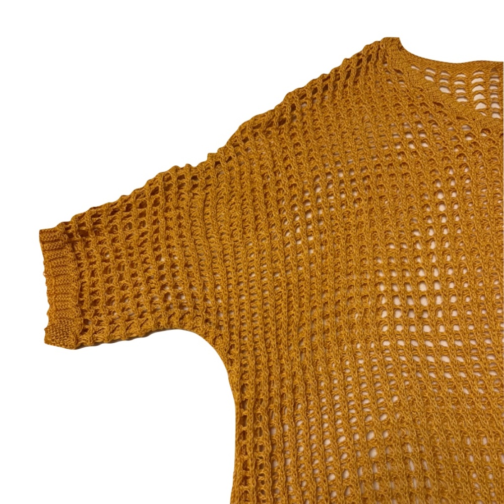 sunflower knit top XL, yellow knit top XL, round straw tote bag - Picture 12 of 12